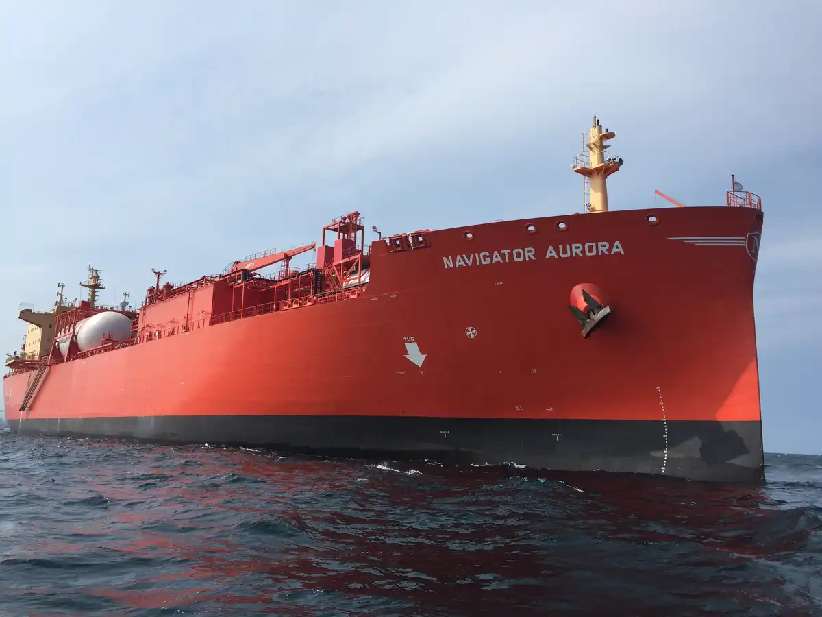 35,000 cbm LEG/LPG/NH3/Ethane carrier Navigator Aurora 35,000 cbm LEG/LPG/NH3/Ethane carrier Navigator Aurora